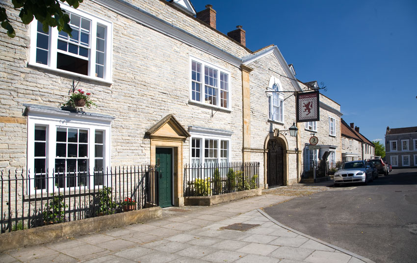 Red Lion Court - Somerton - Somerset Guide Photos